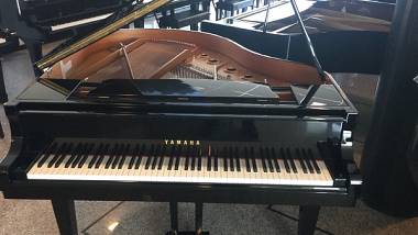 PIANOFORTE 1/4 CODA YAMAHA SILENT - PIANOFORTI A CODA CON SILENT VENEZIA- PIANOFORTI USATI YAMAHA CON SISTEMA SILENT- PIANOFORTI USATI YAMAHA SILENT ORIGINALE -