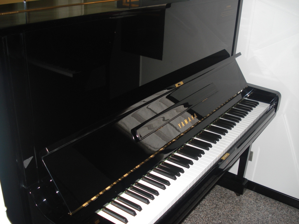 PIANOFORTE VERTICALE YAMAHA U3 USATO-RIGENERATO-RICONDIZIONATO- PIANOFORTI VENETO -PIANOFORTI ROMA- PIANOFORTI MILANO –