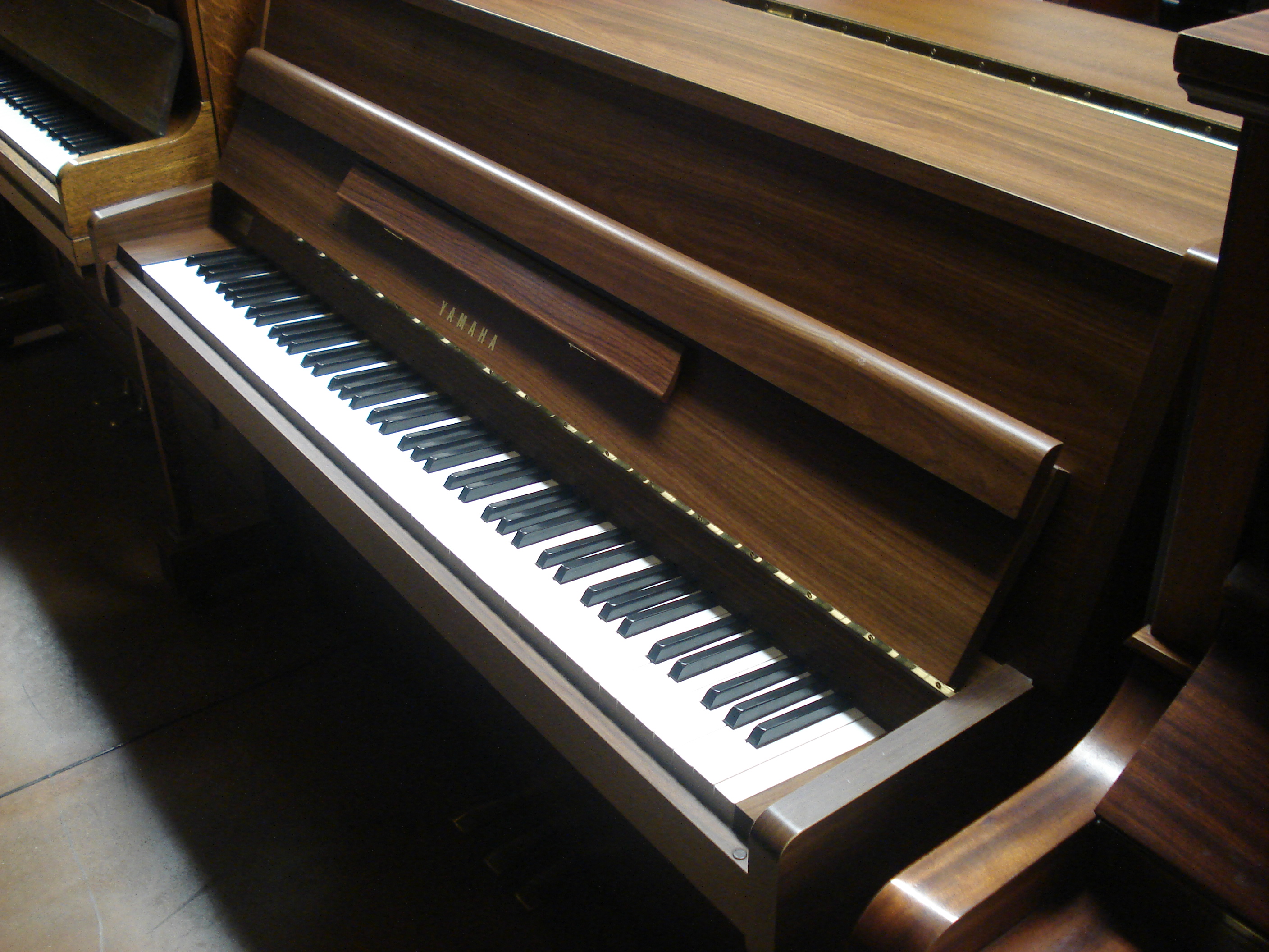 PIANOFORTE VERTICALE YAMAHA LU 101!!!!!!