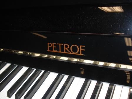 PETROF- PIANOFORTE 118
