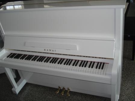 PIANOFORTE VERTICALE KAWAI BIANCO-PIANOFORTE KAWAI USATO BIANCO(LONGATO PIANOFORTI)