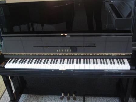 PIANOFORTE YAMAHA U3 “CON PEDALE TONALE”- PIANOFORTI USATI YAMAHA.