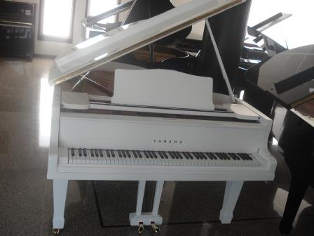 PIANOFORTE A CODA BIANCO “YAMAHA G2”-USATO-OCCASIONE!!