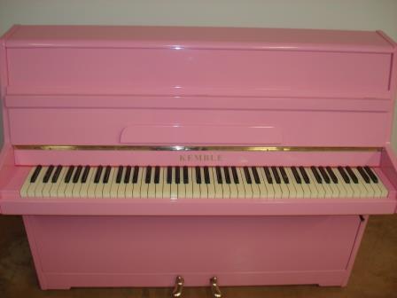 PIANOFORTE VERTICALE COLORE ROSA LACCATO- PIANOFORTI TREVISO/VENEZIA